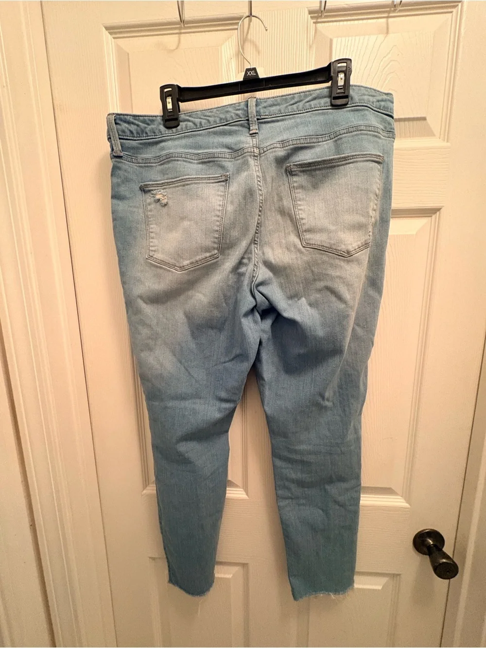Universal Thread Mid Rise Skinny Jeans 16/33R Distressed Light Wash Raw Hem
